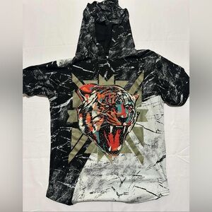 G-NET Studded Tiger Hoodie Tee | Size Medium | P2P 22” | NWOT